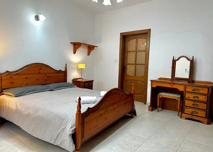 Nyaraló Holiday In *